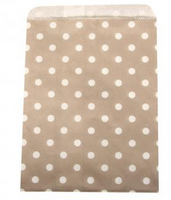 Rayher Papiertütchen Tüten Lebensmittelecht beige weiß Punkte 25 Stück 12.9x16.8cm
