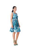 30977-Burda-Schnittmuster-6821-Kleid_4.jpg Burda Schnittmuster 6821 Kleid