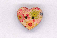 Holzknopf Maschinen waschbar Herz 2x2cm Blumen grün rosa gelb