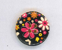 Holzknopf Maschinen waschbar rund 30mm Blumen schwarz
