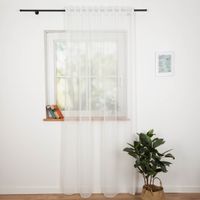 Stores grob mit Bleiband creme 260cm hoch Hellweißer Vorhang aus leichter Baumwolle haengt an Fenster, laesst sanft Licht durch, zeigt natürliche Wirkung.