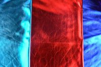 43868-Metallic-Stoff-mit-Stretch-tuerkis-1-5m-Bre_1.jpg Metallic-Stoff Foliendruck mit Stretch türkis 1.5m Breite