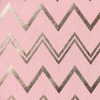 50124-Dekostoff-Chevron-Zacken-rosa-goldfarbig-meta.jpg Dekostoff Metallikdruck Chevron Zacken rosa gold metallic 1.40m