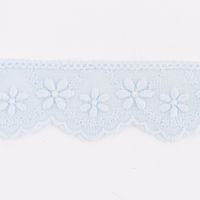 51294-Batiststickereiband-Spitzenband-Blumen-hellbl.jpg
