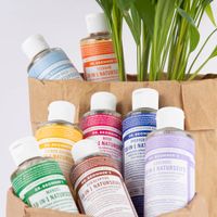 53883-Dr--Bronner-s-18-IN-1-Naturseife-Teebaum_2.jpg Dr. Bronner's 18-IN-1 Naturseife Teebaum 240ml