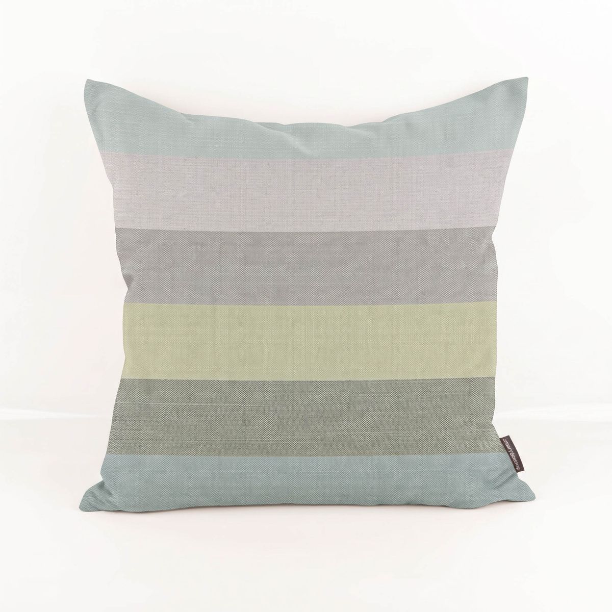 SCHOENER LEBEN. Kissenhülle Streifen 9, 5cm grau mint petrol grün versch. Größen Kissen mit gestreiftem Muster in Grau- und Grüntönen, Gesamtansicht des Designs auf heller Fläche.