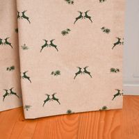 Dekostoff Halbpanama Leinenlook Hirsch Edelweiß natur grün 1.40m