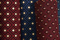 62248-Dekostoff-Jacquard-Stoff-Art-Deco-Rauten-Retro-rot-schwarz-goldfarbig-140cm-Breite-KW45-86272Capture0011.jpg Dekostoff Jacquard-Stoff Art Deco Rauten Retro rot schwarz gold 140cm