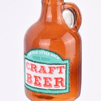 Sass & Belle Dekohänger Cheer Beer braun 5x9.5cm