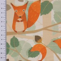 SCHÖNER LEBEN. Kissenhülle Eichhörnchen im Baum grün orange