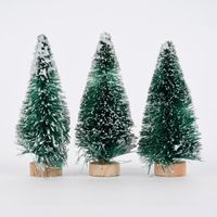 Rico Design 3er Set kleine Deko Tannen mit Schnee grün 7cm
