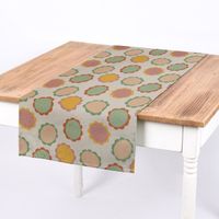 69822-SCHoeNER-LEBEN--Tischlaeufer-wollweiss-mit-Blumen-Blueten-bunt-40x160cm-KW10-102284Capture0030Tischwaesche.jpg SCHÖNER LEBEN. Tischläufer wollweiß mit Blumen Blüten bunt 40x160cm