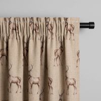 SCHÖNER LEBEN. Vorhang Fryett`s Halbpanama Landhaus Hirsch natur braun 245cm oder Wunschlänge Vorhang mit Hirschmuster in Beige, ordentlich gerafft auf Stange drapiert.