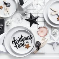 Geschenkanhänger-Set aus 12 runden Anhängern und 2 Schnüren