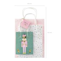70638-3er-Set-Geschenktuete-Papier-Nussknacker-Merry-Christmas-pastell-TNP7-op-01-H.jpg 3er Set Geschenktüte Papier Nussknacker Merry Christmas pastell