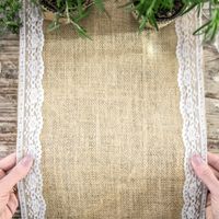 71113-Deko-Tischband-Jute-Sackleinen-mit-Spitzenborte-natur-weiss-0-28x2-75m-BJ1-09-H.jpg Deko Tischband Jute Sackleinen mit Spitzenborte natur weiß 0.28x2.75m