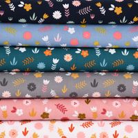 Baumwollstoff Popeline LOVELY STORY Blumen Blätter weiß rosa ocker 1.45m Breite