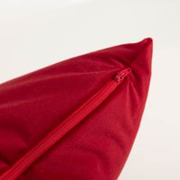 74117-SCHoeNER-LEBEN--Kissenhuelle-Samt-einfarbig-rot-40x60cm-IMG-5585.jpg SCHÖNER LEBEN. Kissenhülle Samt einfarbig rot 40x60cm mit farblich passendem Reißverschluss in Nahaufnahme