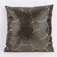 Temerity Jones Deko Kissen Samtoptik schwarz gold 45x45cm div. Designs