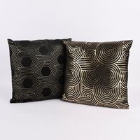 Temerity Jones Deko Kissen Samtoptik schwarz gold 45x45cm div. Designs