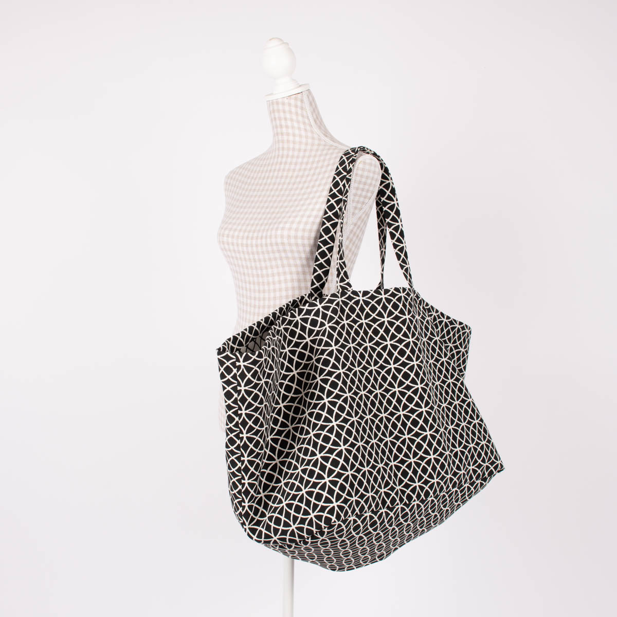 75555-SCHoeNER-LEBEN--XL-Tasche-Wonderbag-Kreise-schwarz-weiss-88x35x40cm-KW34-2021-158902Capture0006.jpg SCHÖNER LEBEN. XXL Tasche stabiler Riesenshopper Kreise schwarz weiß 88x35x40cm