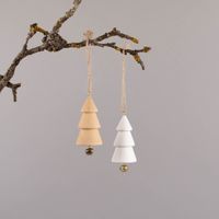 Rico Design Dekohänger Tannenbaum mit Glocke weiß 22x4cm