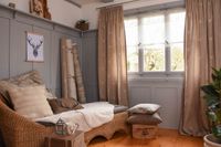 76669-Dekostoff-Jacquard-Gardinenstoff-Landhausstoff-Wendestoff-Hirschkopf-mit-Geweih-beige-1-40m-Breite-2023-KW12-Alpenchic-001.jpg Dekostoff Landhausstoff Wendestoff Hirschkopf Geweih beige 1.40m