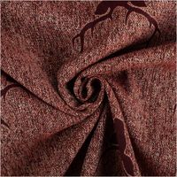 76684-Dekostoff-Jacquard-Gardinenstoff-Landhausstoff-Wendestoff-Hirschkopf-mit-Geweih-rotbraun-1-40m-Breite-IMG-2699.jpg Hochwertiger Jacquard-Dekostoff im Landhausstil mit rotbraunem Hirschkopf-Motiv. Der 1,40 m breite Wendestoff eignet sich ideal für rustikale Gardinen, Kissen oder Tischwäsche und schafft eine gemütliche Atmosphäre - kunstvoll eingedreht in Falten dunkel