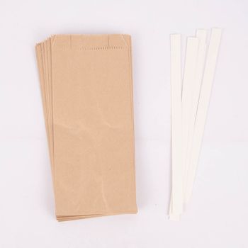 Rico Design Sterne Papiertüten Set einfarbig hellbraun 24 Tüten