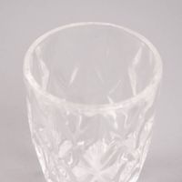 Trinkglas klein Diamantmuster geprägt Glas farblos 10x8cm