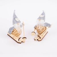 Deko Hänger Wichtel Flavio 2 Stück auf Holzski Filz Holz 8x9x3cm verschiedene Farben