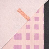 Rico Design beschichtete Baumwolle grafisches Muster rosa lila dunkelg