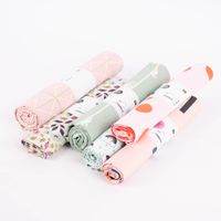 Rico Design beschichtete Baumwolle grafisches Muster rosa lila dunkelg