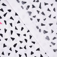 Rico Design Baumwollstoff Dreiecke weiß schwarz neonpink 50x140cm