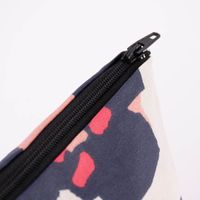 Rico Design Utensilientasche beschichtet OKINA HANA Blumen rosa dunkelblau weiß 17x23.5cm