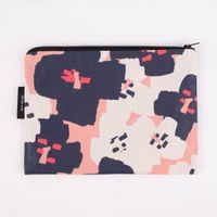 Rico Design Utensilientasche beschichtet OKINA HANA Blumen rosa dunkelblau weiß 17x23.5cm