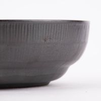 Schale Bowl mit gewelltem Rand reactive glaze reaktive Glasur hellgrau 17.5x6.5cm