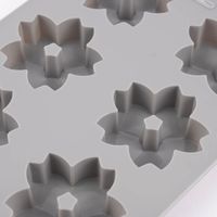 Rico Design Silikonform Kirschblüte für 6 Stück 6.5x6.5cm