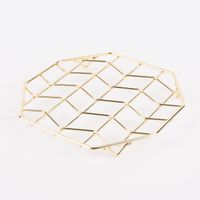 80256-Untersetzer-Metall-goldfarbig-20x20x2cm--KW25-2022-192301Capture0013.jpg Untersetzer Metall goldfarbig 20x20x2cm