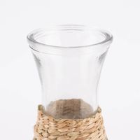 80257-Karaffe-Glas-geflochten-Naturmaterial-klar-natur-1-Liter-26-5x10-5cm--KW25-2022-192298Capture0010.jpg Karaffe Glas geflochten Naturmaterial klar natur 1 Liter 26.5x10.5cm