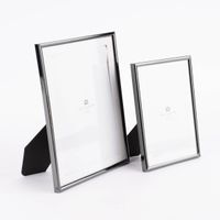 Bilderrahmen mit Passepartout Metall einfarbig schwarz 18x23x1cm
