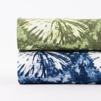 Bekleidungsstoff Viskose Tie Dye Batik Kreise grün weiß 1.35m