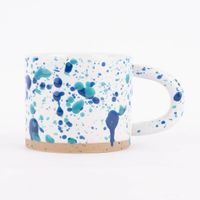 80957-Sass-und-Belle-Tasse-Farbspritzer-Steinzeug-weiss-tuerkis-blau-natur-360ml-KW31-2022-197077Capture0001.jpg Sass & Belle Tasse Farbspritzer Steinzeug weiß türkis blau natur 360ml