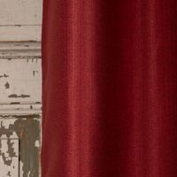 Ösengardine Chevron feine Zickzacklinien abdunkelnd rot schwarz 140x260cm