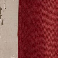 Ösengardine Chevron feine Zickzacklinien abdunkelnd rot schwarz 140x260cm