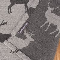 SCHÖNER LEBEN. Tischläufer Jacquard Cosy Hirschen grau dunkelgrau