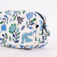 81695-Kosmetiktasche-Tauben-und-Blumen-weiss-blau-gruen-16x6x10cm-KW42-2022-203193Capture0021.jpg Kosmetiktasche Tauben und Blumen weiß blau grün 16x6x10cm