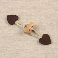 Knebelverschluß Herz für Kinder dunkelbraun natur 2.4x10cm