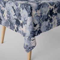 82724-Dekostoff-Baumwollstoff-Halbpanama-Dutch-Floral-Masterpiece-Blueten-blau-weiss1-40m-Breite-KW49-2022-208059Capture0002Tischdecke.jpg Dekostoff Baumwolle Dutch Floral Masterpiece Blüten blau weiß1.40m