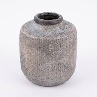83338-Clayre-und-Eef-Vase-mit-unregelmaessiger-Oberflaeche-rau-Keramik-graublau-15x18cm-KW8-2023-211690Capture0027.jpg Clayre & Eef Vase mit unregelmäßiger Oberfläche rau Keramik graublau 15x18cm